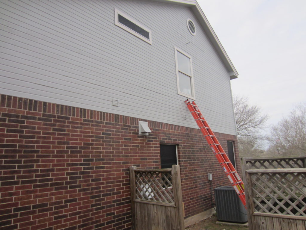 This is the right side of this Austin Texas home where were used or 80% solar screen fabric.