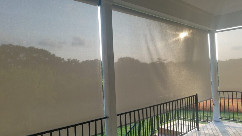 Retractable roller shades, the difference between manual and motorized?